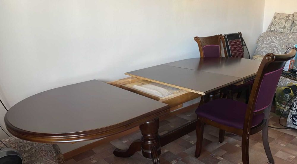 Продам стол и стулья