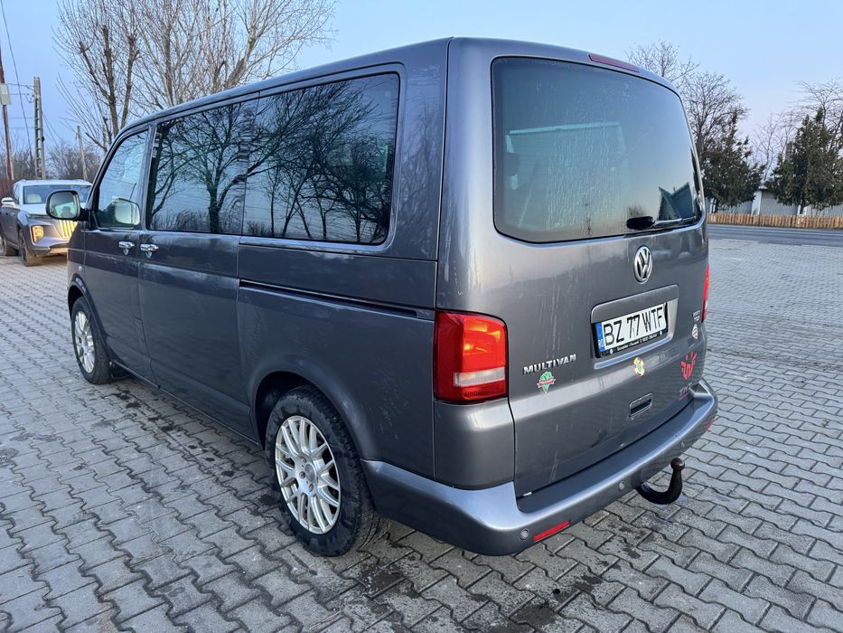 VOLKSWAGEN Multivan 2011 — imagine 3