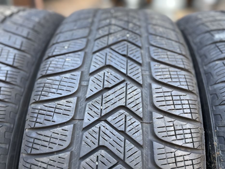 4 anvelope iarnă Pirelli Scorpion Winter 3 235/65 R17 104H DOT 2022