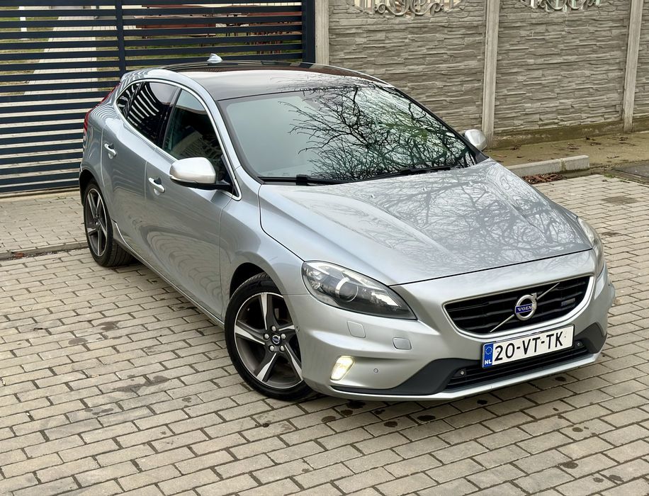 Volvo V40 R-Design, 1.6 diesel, 115 Cp, euro 5, an 2013