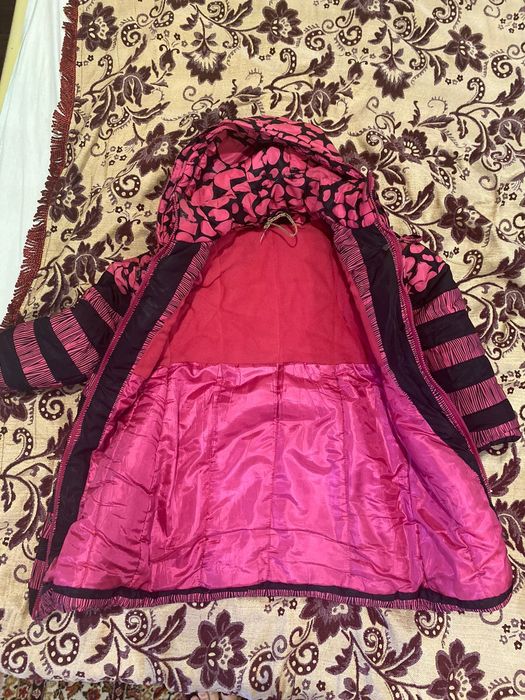 Продам зимние куртки