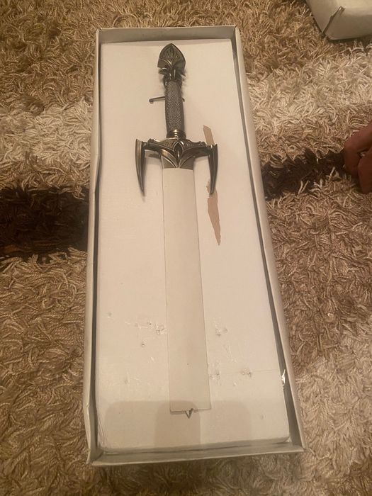 Декоративен меч за стена