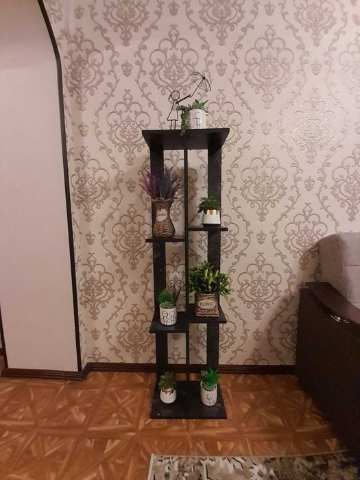 Подставка для цветов цветочница