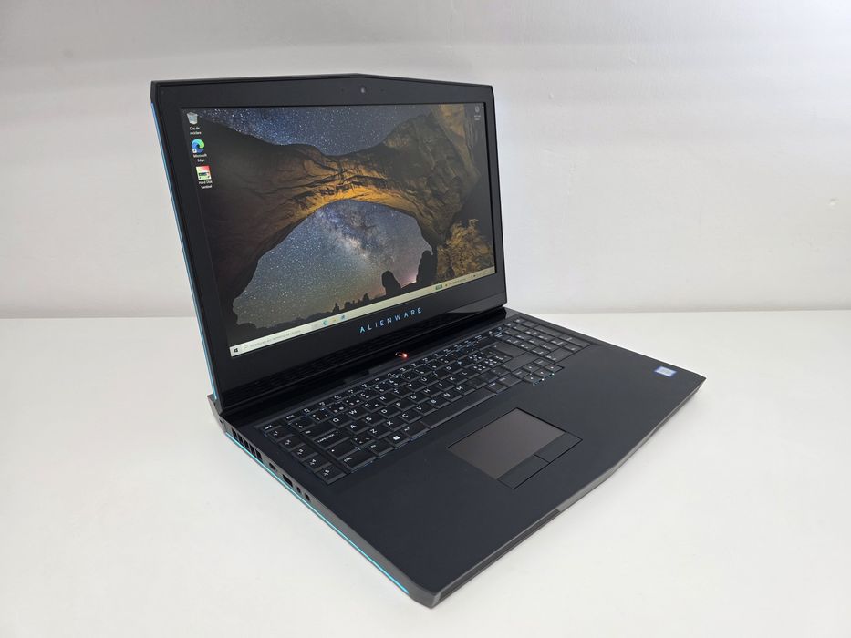 Laptop  CA NOU GAMING display MARE Alienware i7 512ssd  nVIDIA GTX 2080 17.3 2K 120HZ  . GARANTIE