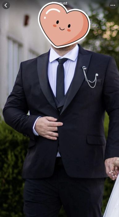 Costum mire ca nou !!