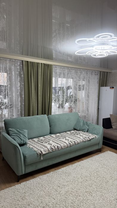 Продается пятикомнатная квартира.