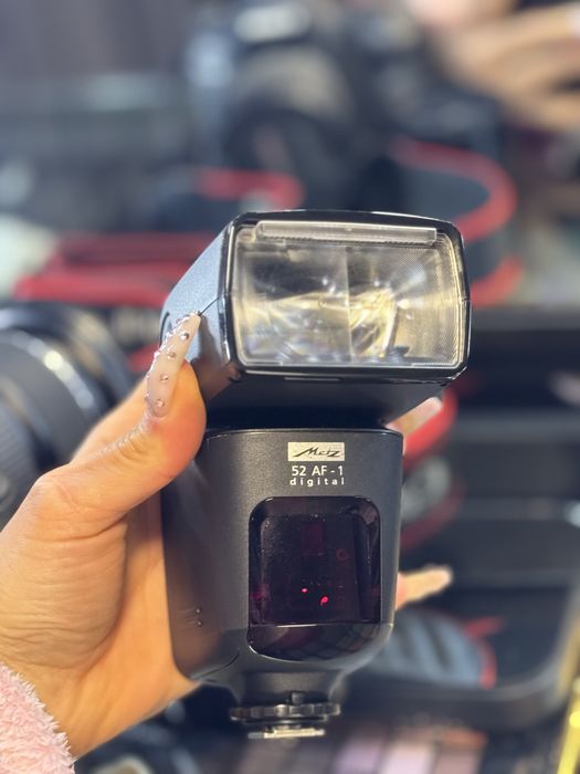 Canon EOS 6D Mark ii обективи светкавица