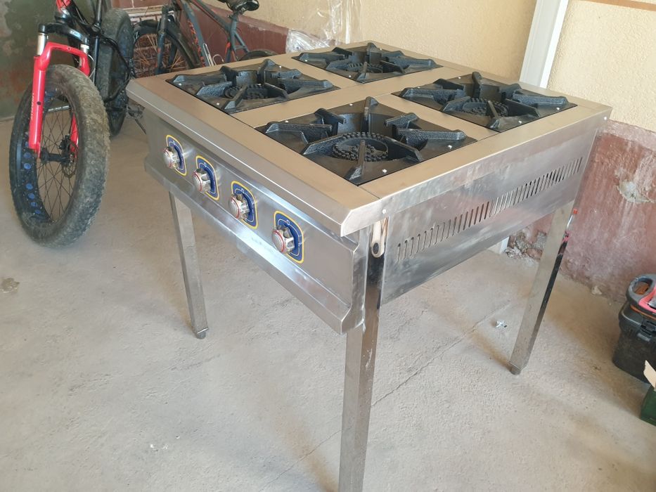 Газ плита 4 х конфорочная