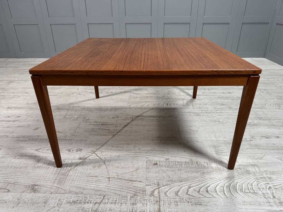 Винтидж скандинавска холна маса К060