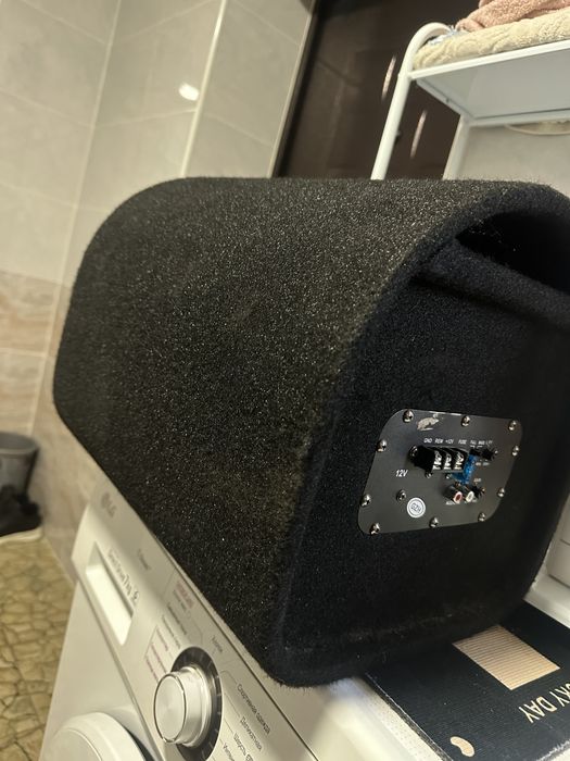 Продам сабвуфер мощный