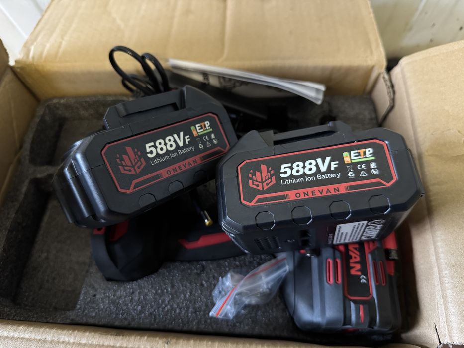 Нов безчетков ударен гайковерт ONEVAN 1/2 2800nm  две батерии зарядно