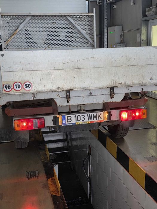 Nissan Trade 2.0 D basculabil trilateral