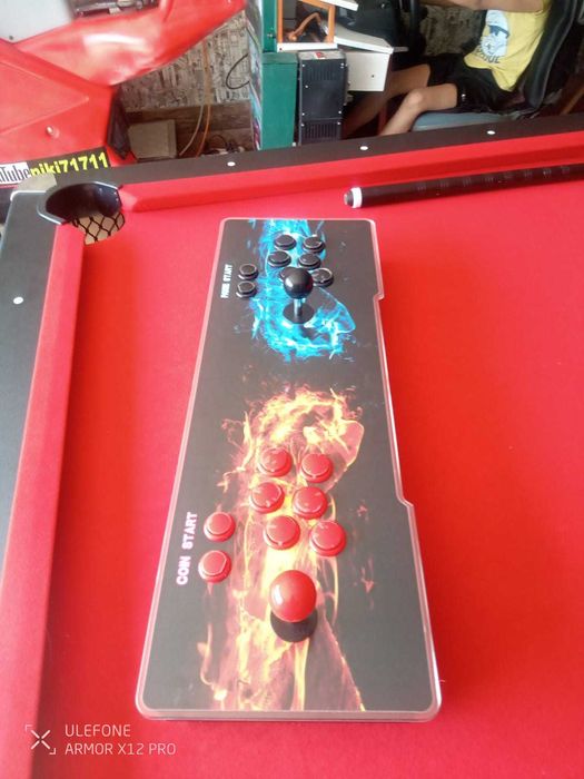 Аркадна игра ps1 с вградени 7000 игри