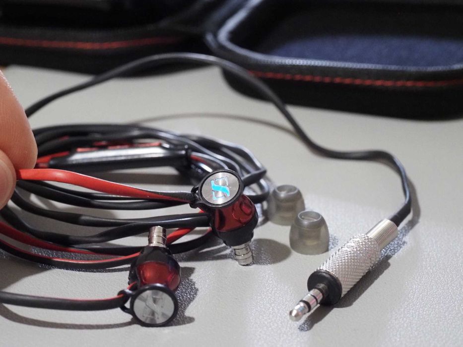 Sennheiser Momentum In Ear cu Fir