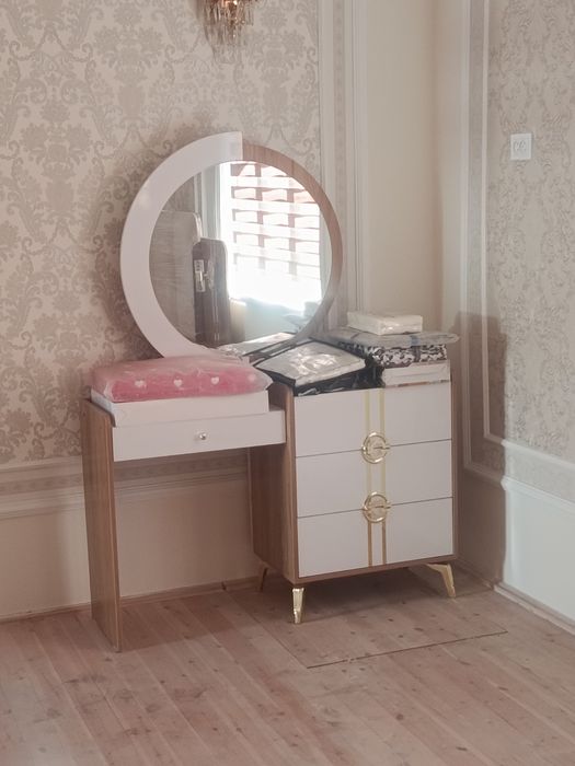 Divan trimo tumbochka