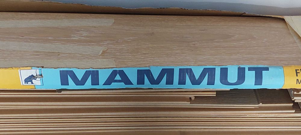 Намален - Паркет с дебелина 12 мм.