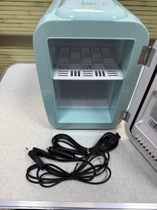 Преносим мини хладилник Cecotec