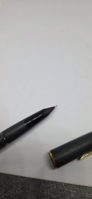 Stilou Montblanc carbon,stare perfecta