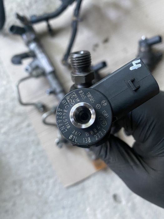 Комплект дюзи с Гнп за AUDI A6 SEAT Skoda VW 08-15 год Ауди 03l130277j