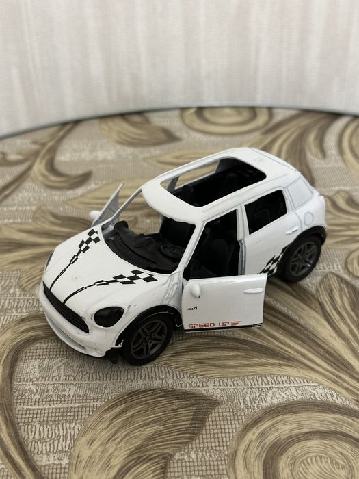 Моделька машины MiniKuper