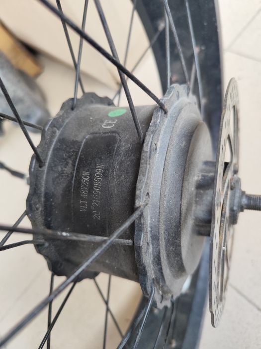 Vând roată cu motor pentru fat bike 20" 48v 250w (500-1000w reali) putere foarte mare, stator mare cu magneți ca la bafang-ul de 500w și mxus xf15!