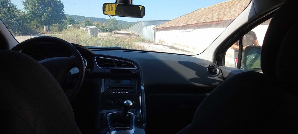 На части Peugeot 3008 1.6 eHDI ръчка Пежо 3008