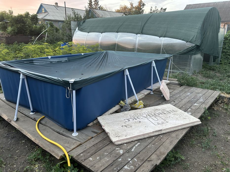 Продам бассейн в отличном состояний