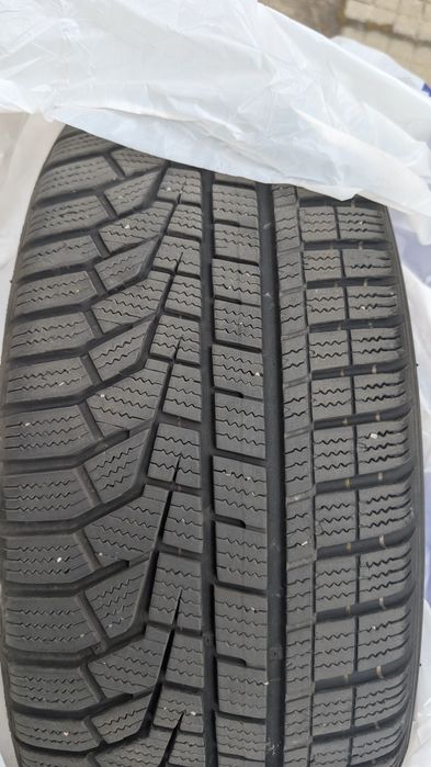 Страхотен комплект зимни гуми   HANKOOK I*CEPT EVO-2(205/55 R17 91H