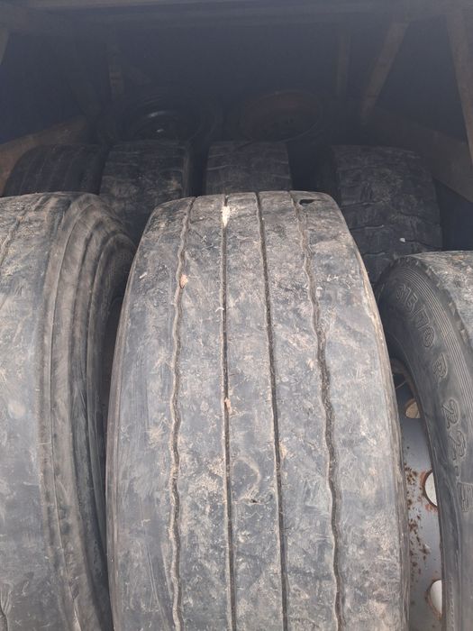 Vand roti complete cauciucuri + janta  camion