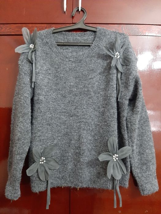 Продам женский костюм