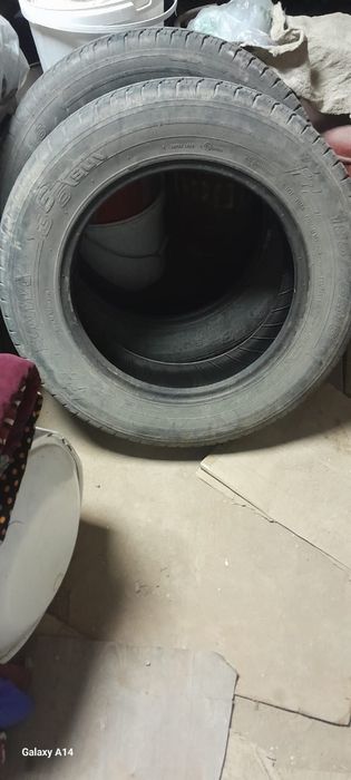 Резина на ниву продам