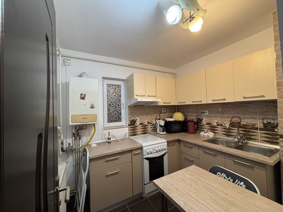 Apartament 3 camere | Zona de Sus | Prima inchiriere
