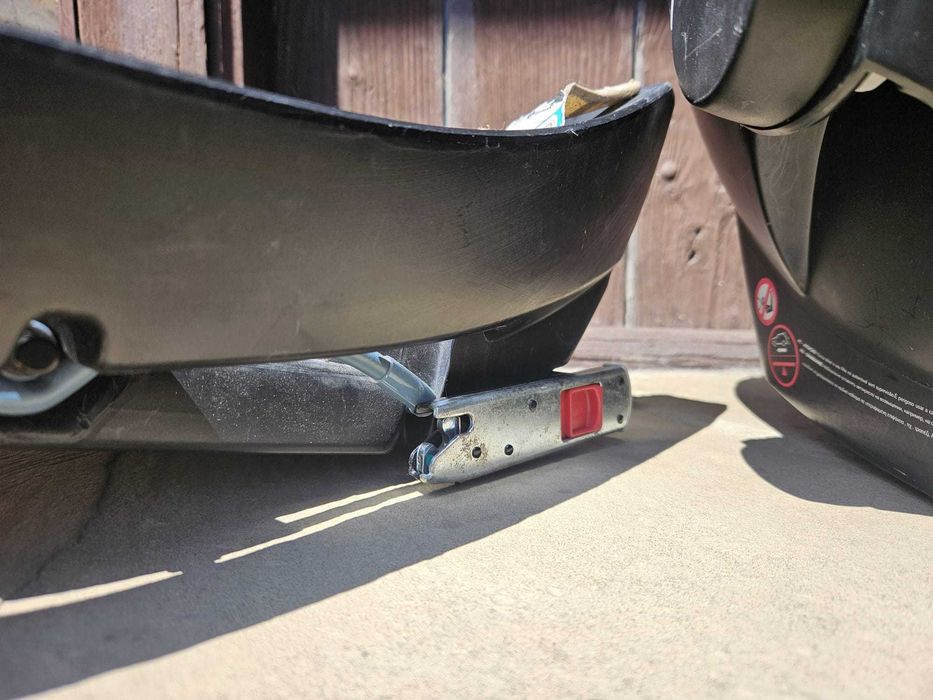 Кошница за кола Cybex Aton (Mamas & Papas) + ISOFIX База Base-Fix (Комплект)