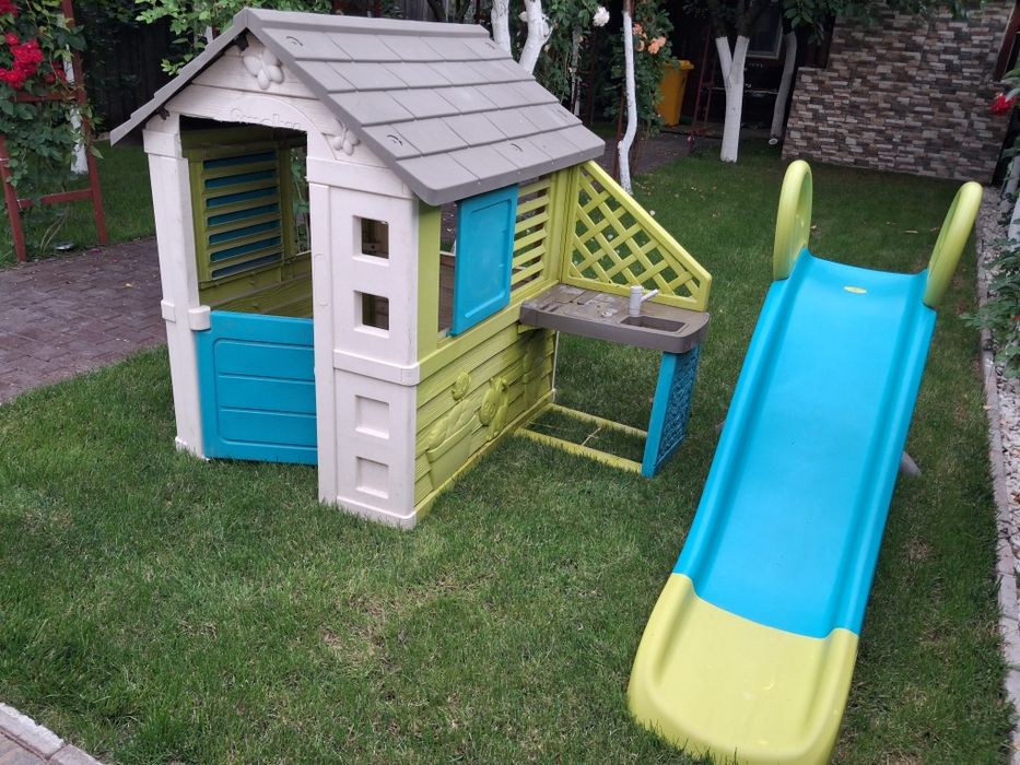 Căsuța de gradina pentru copii din plastic si tobogan  din plastic