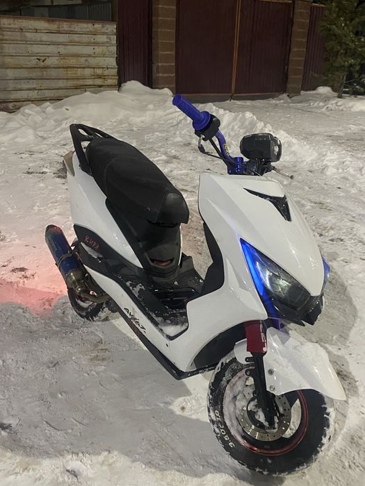 Продам М8 Про Лия 165сс