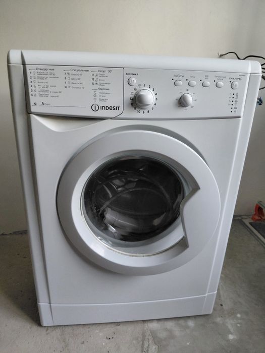 Стиральная машина indesit 4 кг Б/У