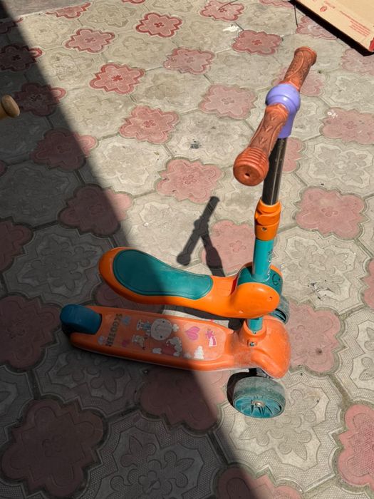 Самокат детский с сиденьем
