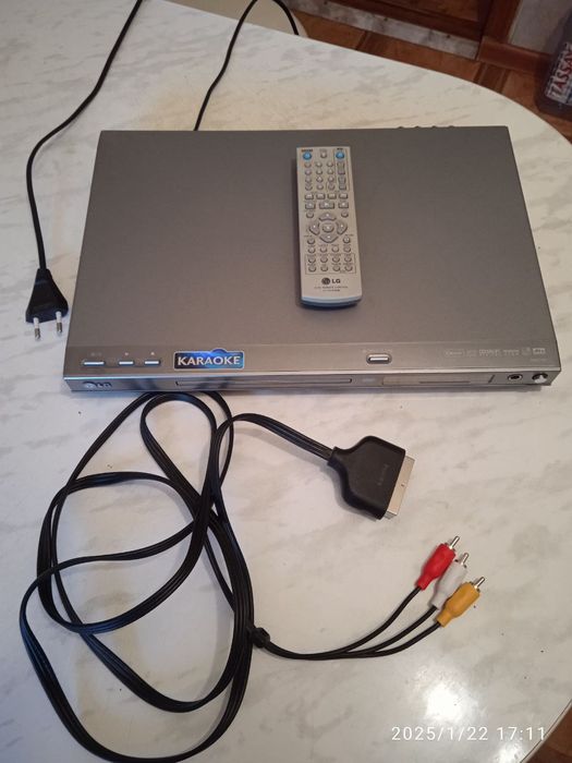 DVD караоке LG, пульт, кабель, без микрофона