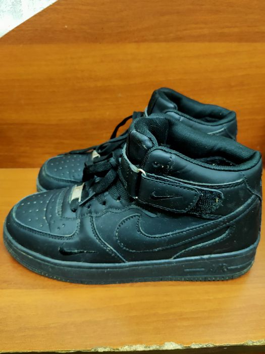 Продам зимние ботинки