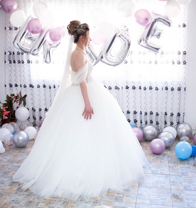 Vand rochie de mireasa