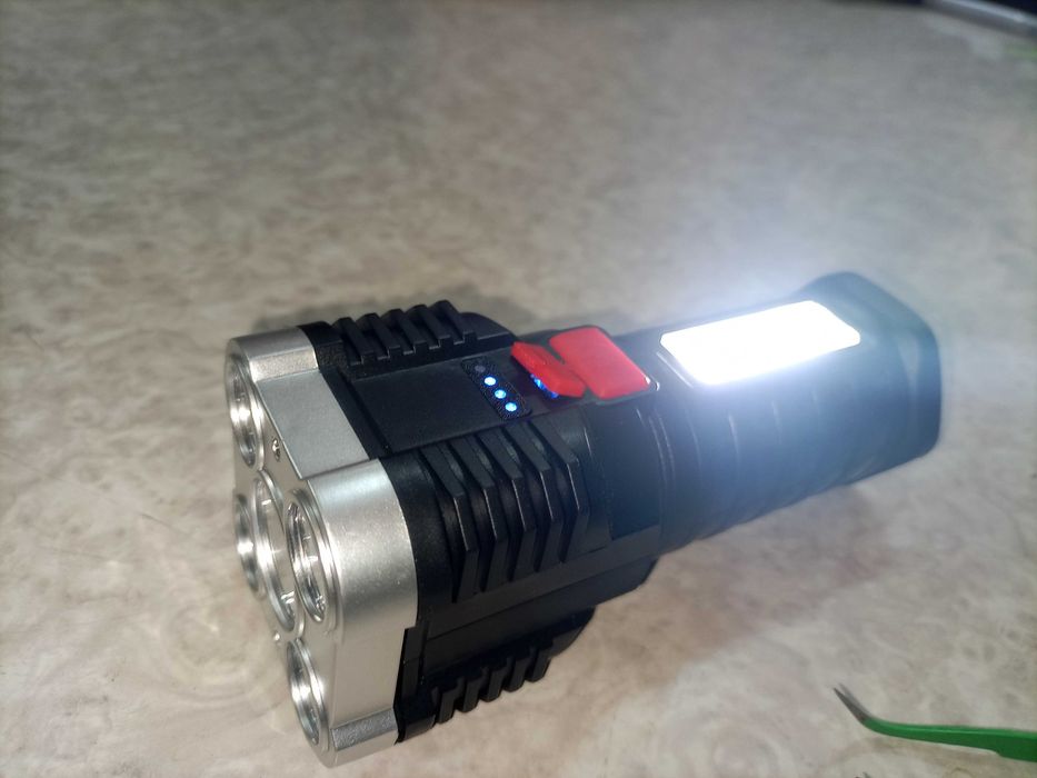 Акумулаторно мощно фенерче