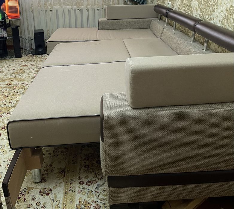 Хорошим состоянии уголок гостины