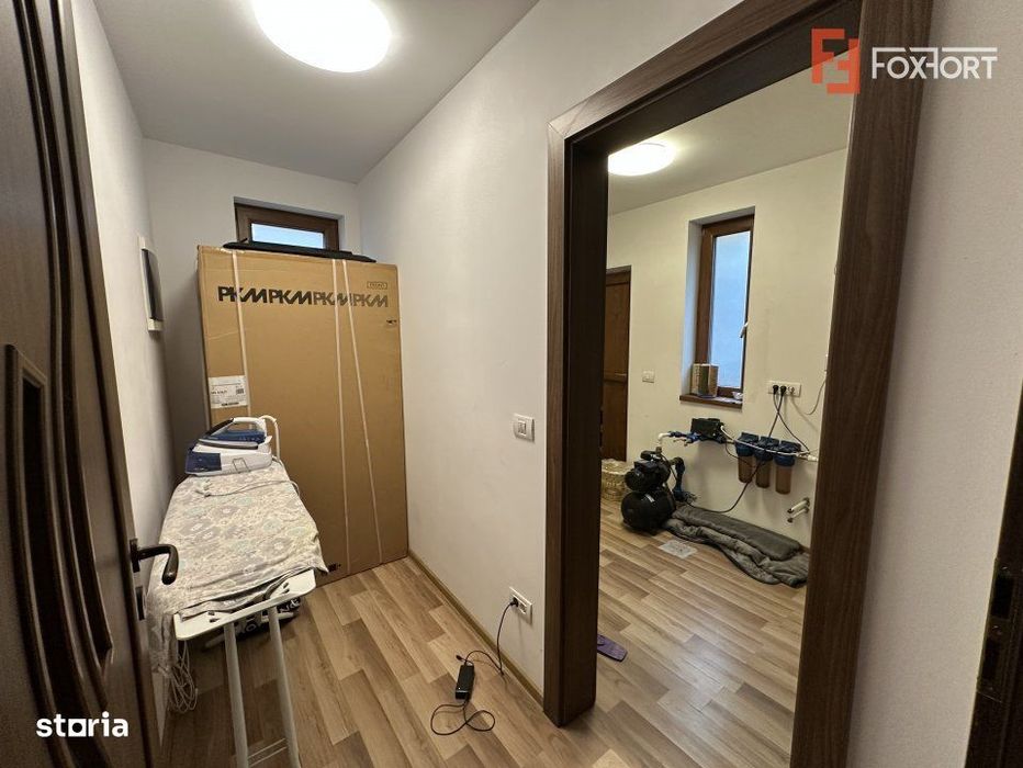 Casa individuala cu 12 camere, 400 mp utili - Bucovat