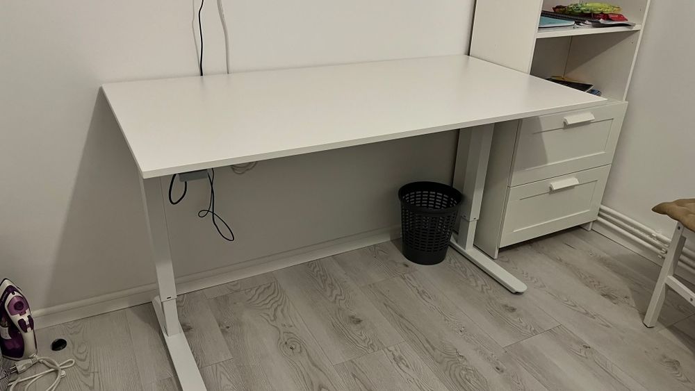 Birou reglabil in stare perfectă