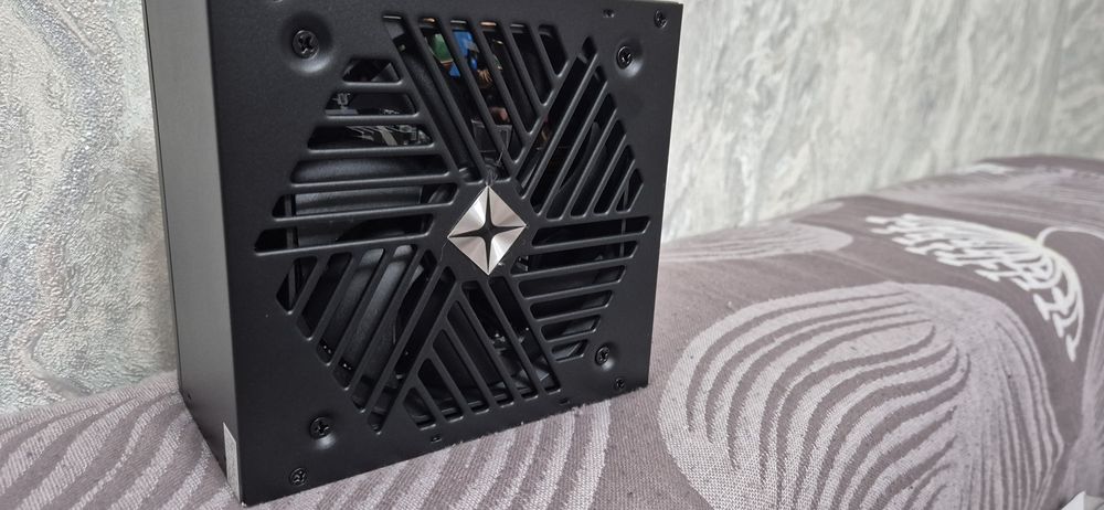 Блок питания VEGA VPS-1000APFSM 1000 Вт