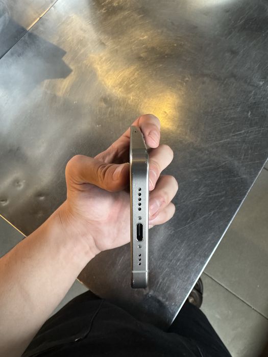 iphone 15 pro c garantiya