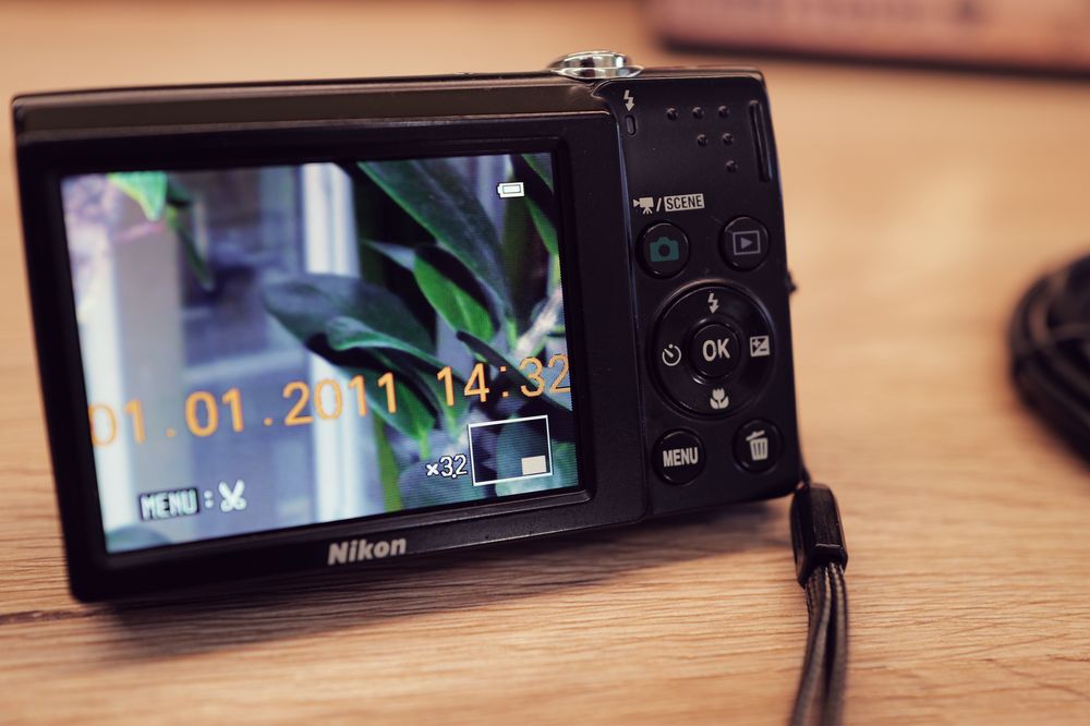 Aparat foto Nikon Coolpix S2500 incarcare USB 12Mp Data Ora ITP