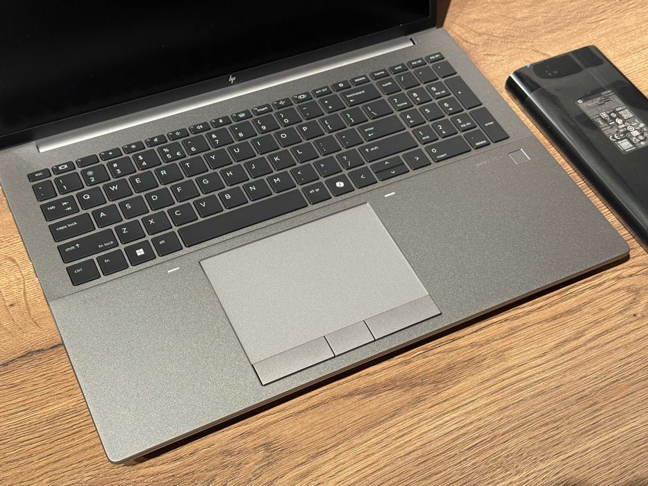 Laptop Workstation HP ZBook Fury 16 G11 WUXGA i9-13950HX 128GB Ram 2TB SSD NVIDIA RTX 5000 16GB Win11 Pro