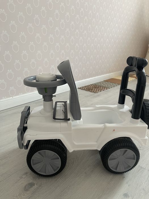 Продам детскую машинку