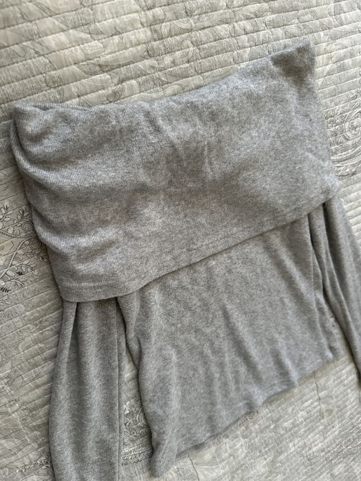 Кофта с открытыми плечами JUST